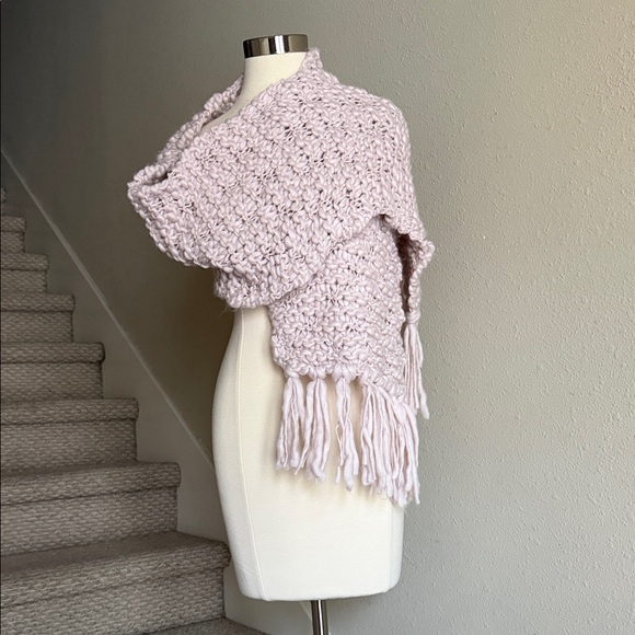 Accessories - NWT Chunky Blush Knit Fringe Scarf